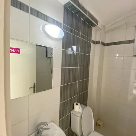 Nurer Kiz Aparti